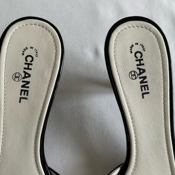 CHANEL 2007 Cruise Camellia Quilted Leather Mules Heels - Picture 6 of 16